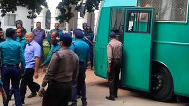 গুমের মামলায় ট্রাইব্যুনালে আনা হলো ৩ সেনাসদস্যকে