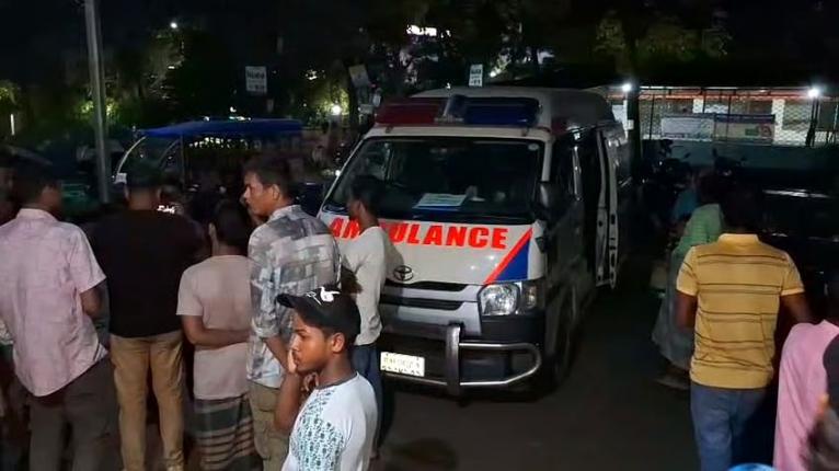 শরীয়তপুরে একই অ্যাম্বুলেন্স চক্র, একই ‘কৌশলে’ জিম্মি, আবার রোগীর মৃত্যু