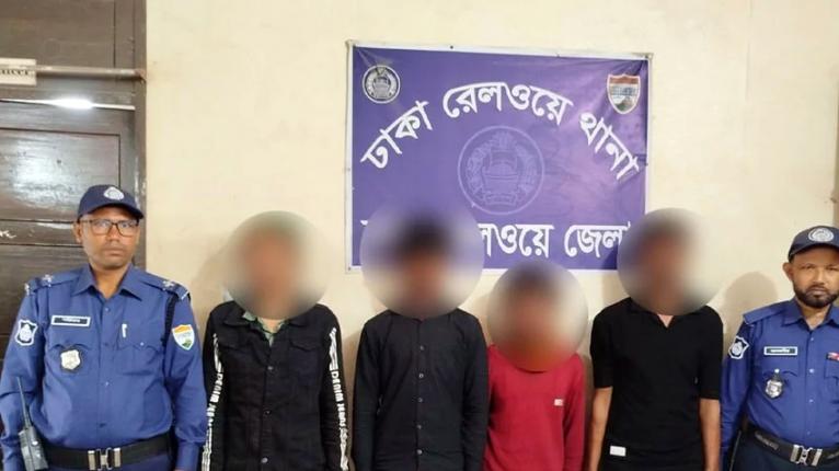 টাকা ভাগাভাগির দ্বন্দ্বে ট্রেনের ছাদে খুন নাঈম, দুই কিশোরসহ গ্রেপ্তার ৪