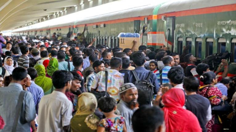 ঈদের মতো ভিড় টার্মিনালে, রিকুইজিশনে বাস সংকট