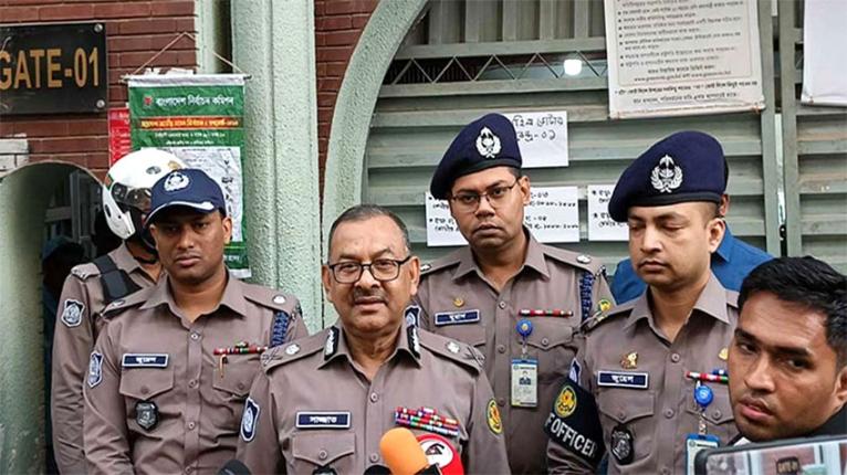 ৬ মাস ধরে গুজব চলছে, নির্বাচনে কোনো শঙ্কা নেই: ডিএমপি কমিশনার