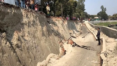 উদ্বোধনের আগেই গাজীপুরে সড়ক ধসে পড়লো, দুদকের অভিযানে মিলল প্রমাণ