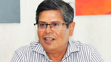 সাবেক সচিব শহিদ খানের ৪ ব্যাংক হিসাব অবরুদ্ধের আদেশ