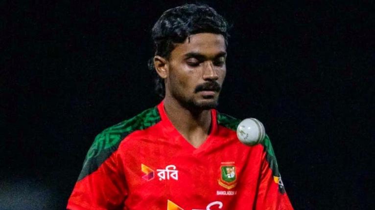 আত্মসমর্পণ করে জামিন পেলেন ক্রিকেটার তোফায়েল