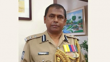 সাবেক ডিআইজি শেখ নাজমুল আলমের দেশত্যাগে নিষেধাজ্ঞা