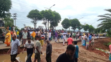 সাভারে মহাসড়ক অবরোধ, দুই ঘণ্টা পর প্রত্যাহার