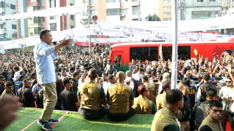 সরকার গঠন করতে পারলে বিদেশে যাওয়ার জন্য ক্ষুদ্র ঋণের ব্যবস্থা করবো