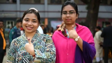 নির্বাচনে নারী ভোটার কত?