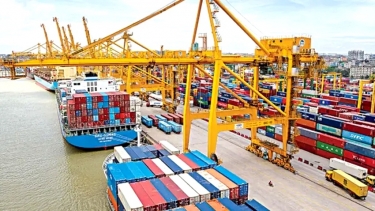 চট্টগ্রাম বন্দরে সব কাজ বন্ধের ঘোষণা, আজ থেকে অনির্দিষ্টকাল ধর্মঘট