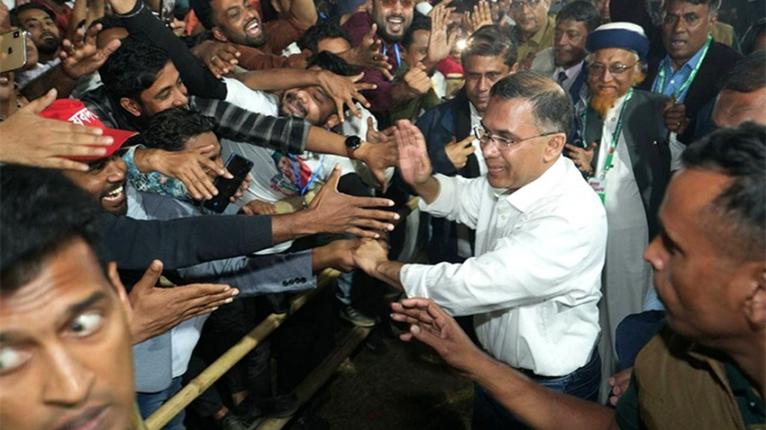 বাংলাদেশের গণতন্ত্র পুনরুদ্ধারের আশা এখন নির্বাচনের ওপর নির্ভরশীল