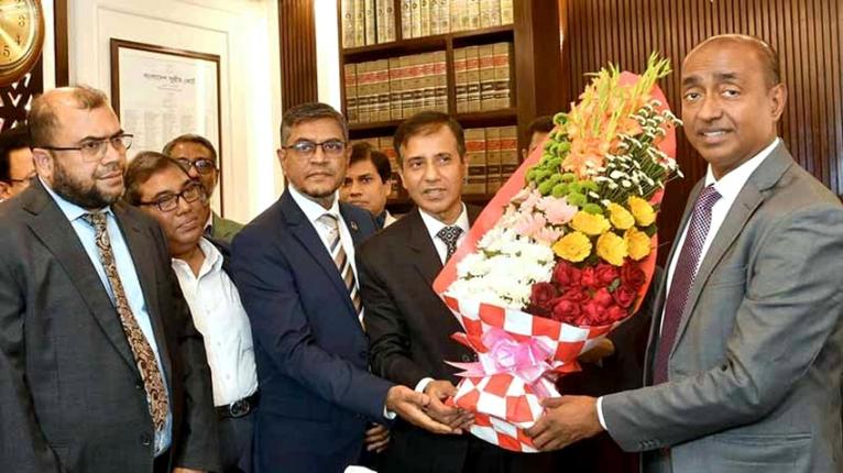 দুর্নীতি করলে প্রশাসনিক শাস্তি নয়, মামলাও হবে: আইনমন্ত্রী