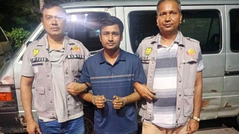 নিষিদ্ধ ছাত্রলীগের প্রচার সম্পাদক গ্রেফতার