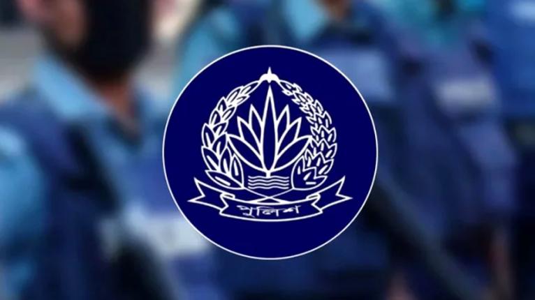 আদালত চলাকালে দুই পুলিশ সদস্যের বিরুদ্ধে ঘুষ নেওয়ার অভিযোগ