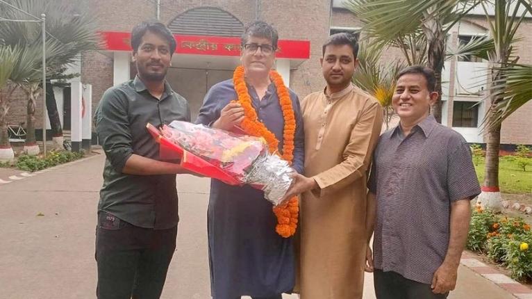 সাংবাদিক আনিস আলমগীর কারামুক্ত