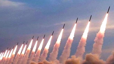 ইসরায়েলে হিজবুল্লাহর ভয়ংকর হামলা, একযোগে ছুড়ল ১০০ ক্ষেপণাস্ত্র