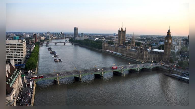 ব্রিটিশ পার্লামেন্ট সংলগ্ন সেতু উড়িয়ে দেওয়ার হুমকি রাশিয়ার