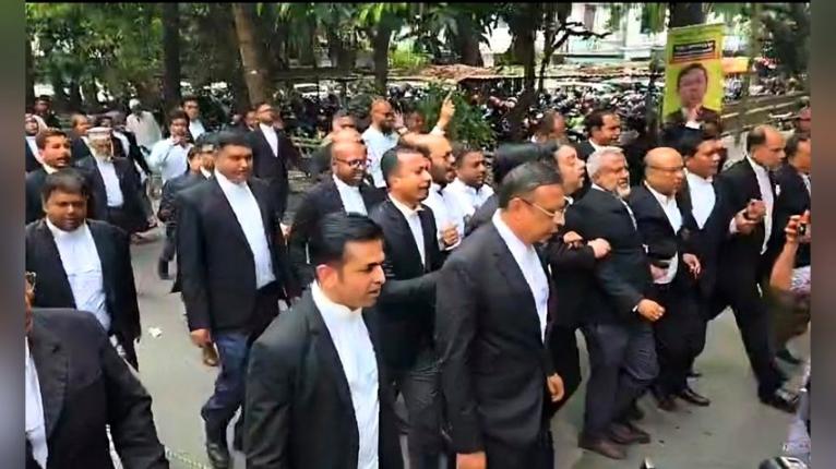 সুপ্রিম কোর্টে ভার্চুয়াল বিচারকাজ প্রত্যাহারের দাবি আইনজীবীদের