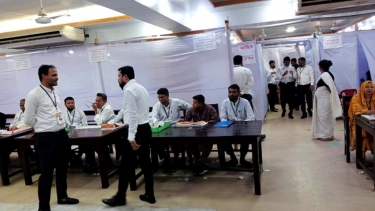 ঢাকা আইনজীবী সমিতির নির্বাচনে ভোটগ্রহণ শুরু