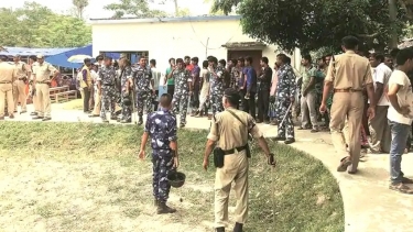 পশ্চিমবঙ্গে ভোট পরবর্তী হিংসা মোকাবিলায় ৬০ দিন পর্যন্ত আধা সামরিকবাহিনী মোতায়েন থাকবে