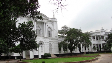 সন্তানের জন্মের সময় স্ত্রীর পাশে থাকার অনুমতি পেলেন গুমের মামলার আসামি