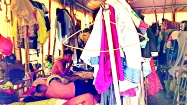 <small>রাজারবাগে পুলিশ ব্যারাকে মানবেতর জীবন</small> ‘জেলখানা’ নাকি পুলিশ সদস্যদের ব্যারাক