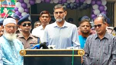 তারা শীর্ষ সন্ত্রাসী সাজতে চাচ্ছে: ডিএমপি কমিশনার