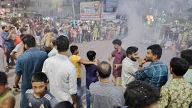রামিসা হত্যার বিচারের দাবিতে কালশীতে সড়ক অবরোধ, যান চলাচল বন্ধ