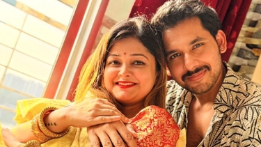 ইকরার আত্মহত্যা : আত্মসমর্পণ করে জামিন পেলেন অভিনেতা আলভীর মা