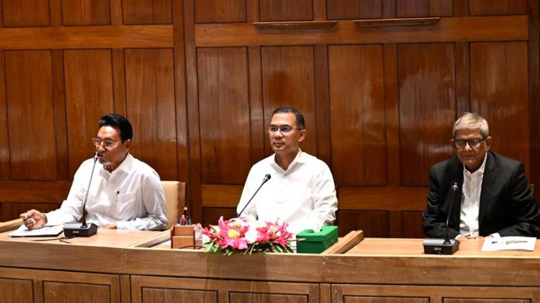সরকারি সেবার সুফল জনগণের কাছে পৌঁছে দিতে এমপিদের নির্দেশনা দিলেন প্রধানমন্ত্রী
