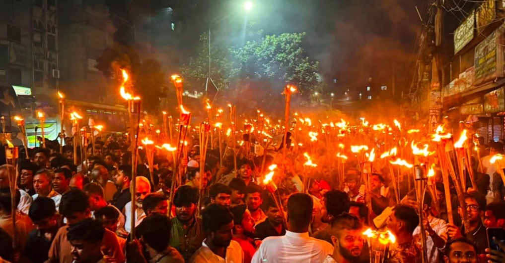 BNP stages torch procession in Old Dhaka over NCP leaders’ remarks