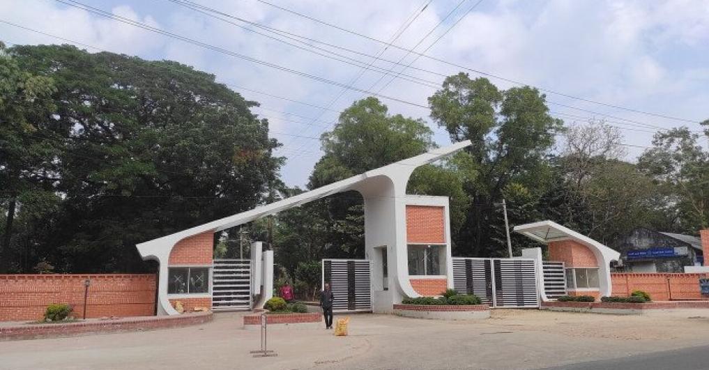 Cuet teachers launch full strike demanding reinstatement of former VC
