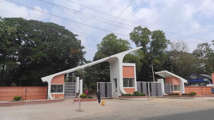 Cuet teachers launch full strike demanding reinstatement of former VC
